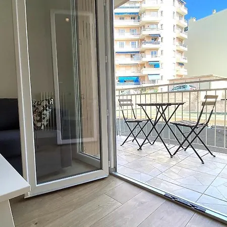 Marie Antoinette - 2 Chambres, Centre Ville, Terrasse, Moderne Антиб