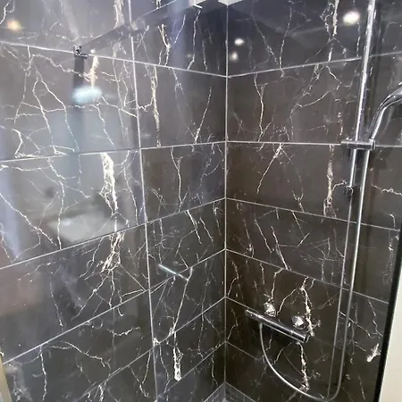 Appartamento Marie Antoinette - 2 Chambres, Centre Ville, Terrasse, Moderne *
